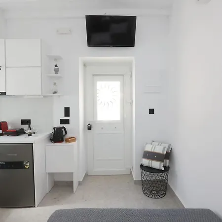 Cozy By Syros Bnb Ermoupoli Exterior photo
